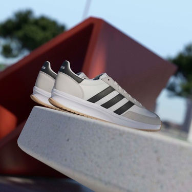  adidas Run 70S 2.0 Erkek Beyaz Koşu Ayakkabısı