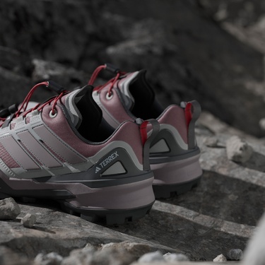  adidas Terrex Skychaser Gore-Tex Unisex Bordo Koşu Ayakkabısı