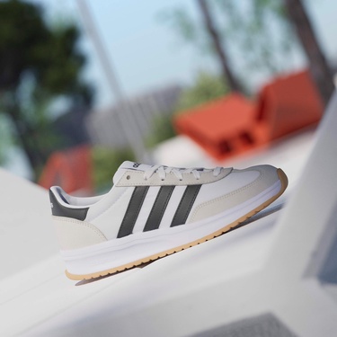  adidas Run 70S 2.0 Kadın Beyaz Spor Ayakkabı