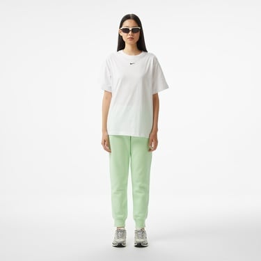  Nike Sportswear Essential Kadın Beyaz T-Shirt
