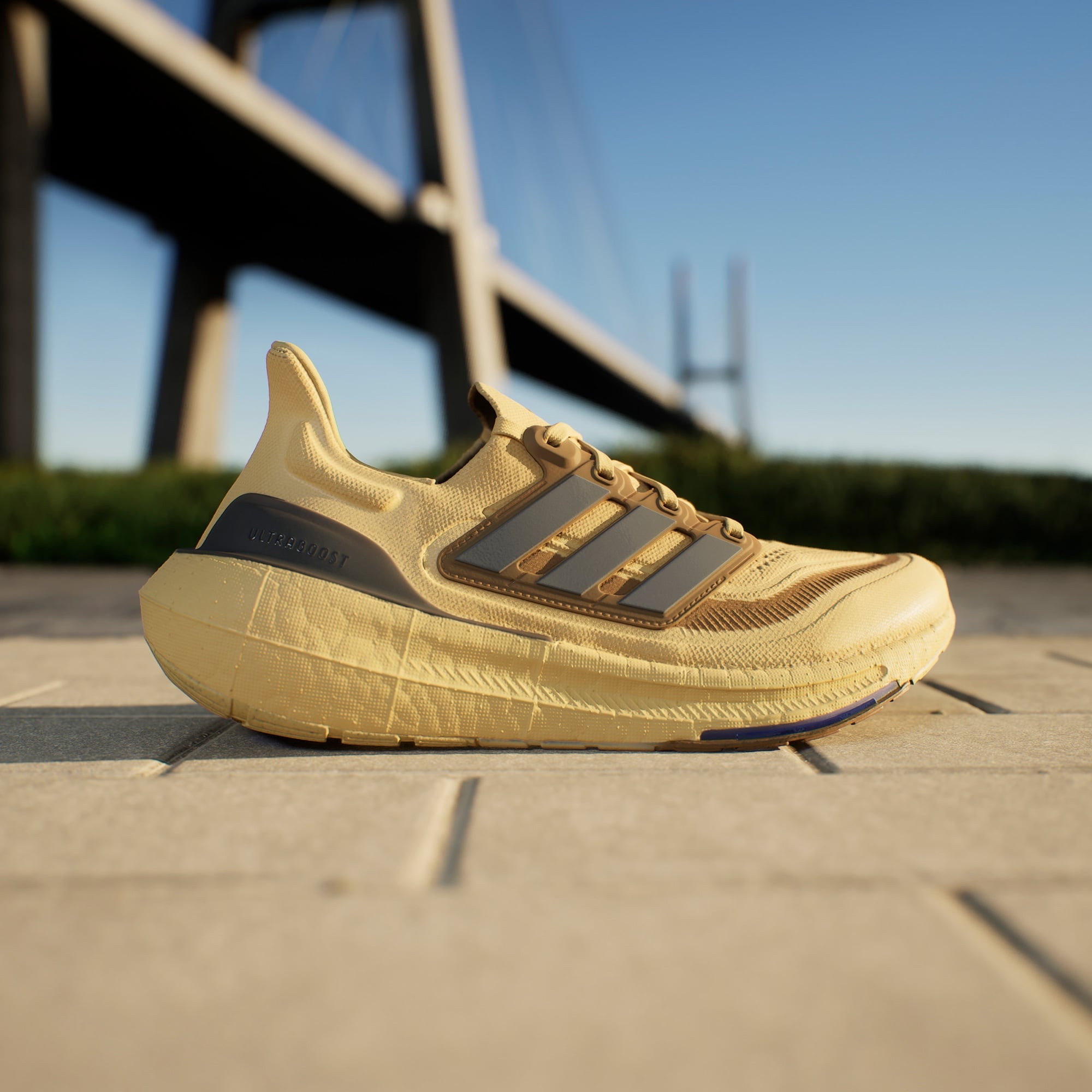 adidas Ultraboost Light Unisex Kahverengi Koşu Ayakkabısı