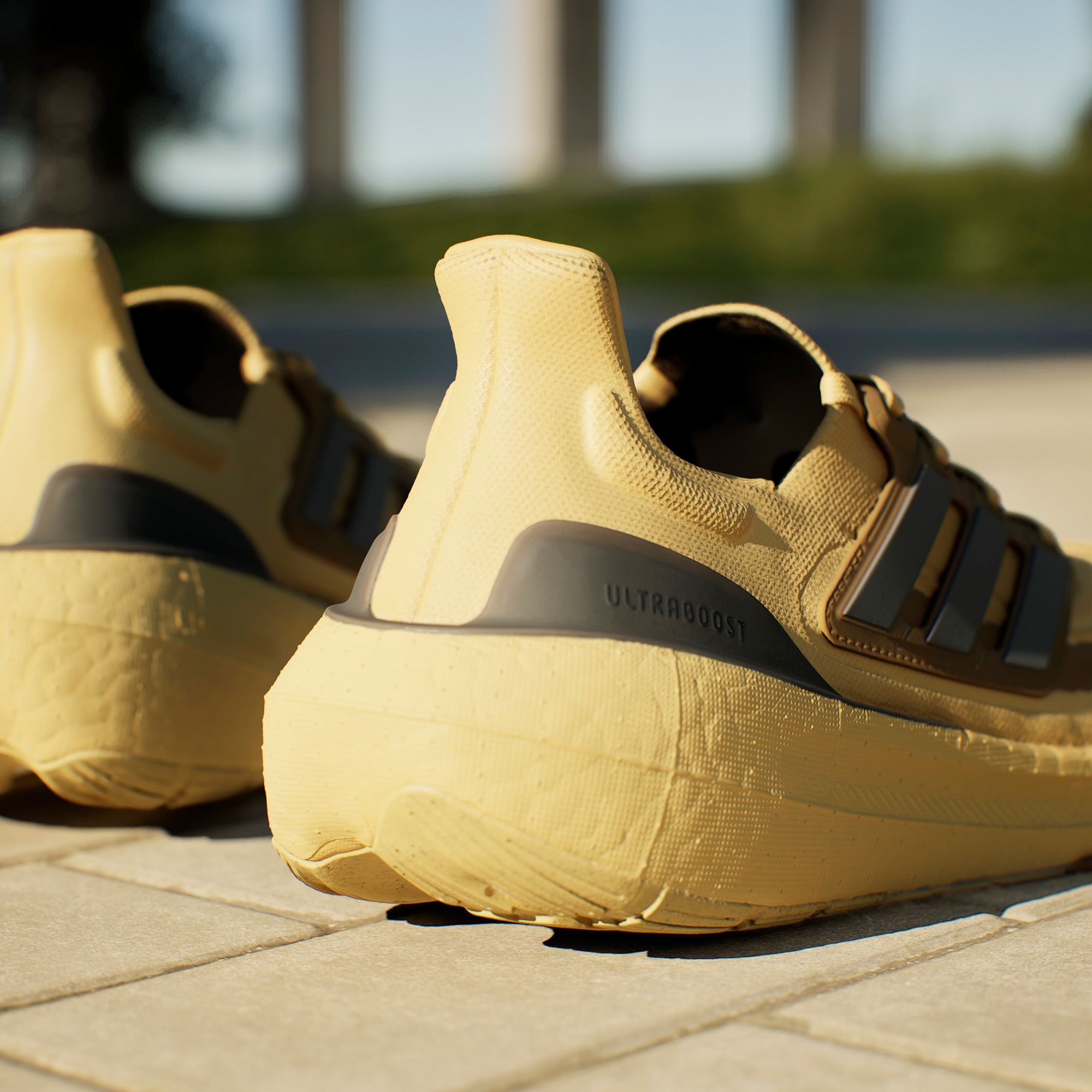 adidas Ultraboost Light Unisex Kahverengi Koşu Ayakkabısı