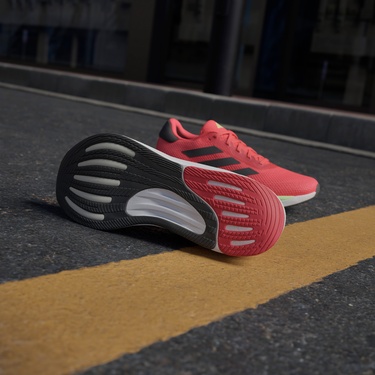  adidas Supernova Stride Erkek Kırmızı Koşu Ayakkabısı