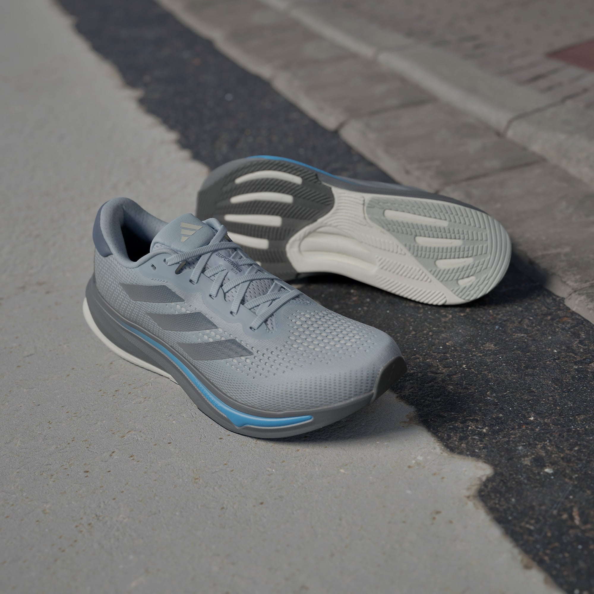 adidas Supernova Rise Erkek Gri Koşu Ayakkabısı