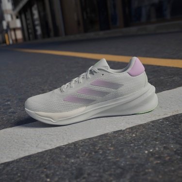  adidas Supernova Stride Kadın Beyaz Koşu Ayakkabısı