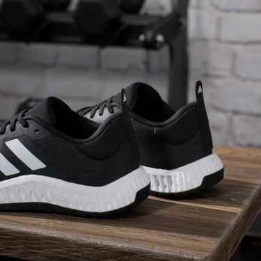  adidas Everyset Trainer Kadın Siyah Antrenman Ayakkabısı