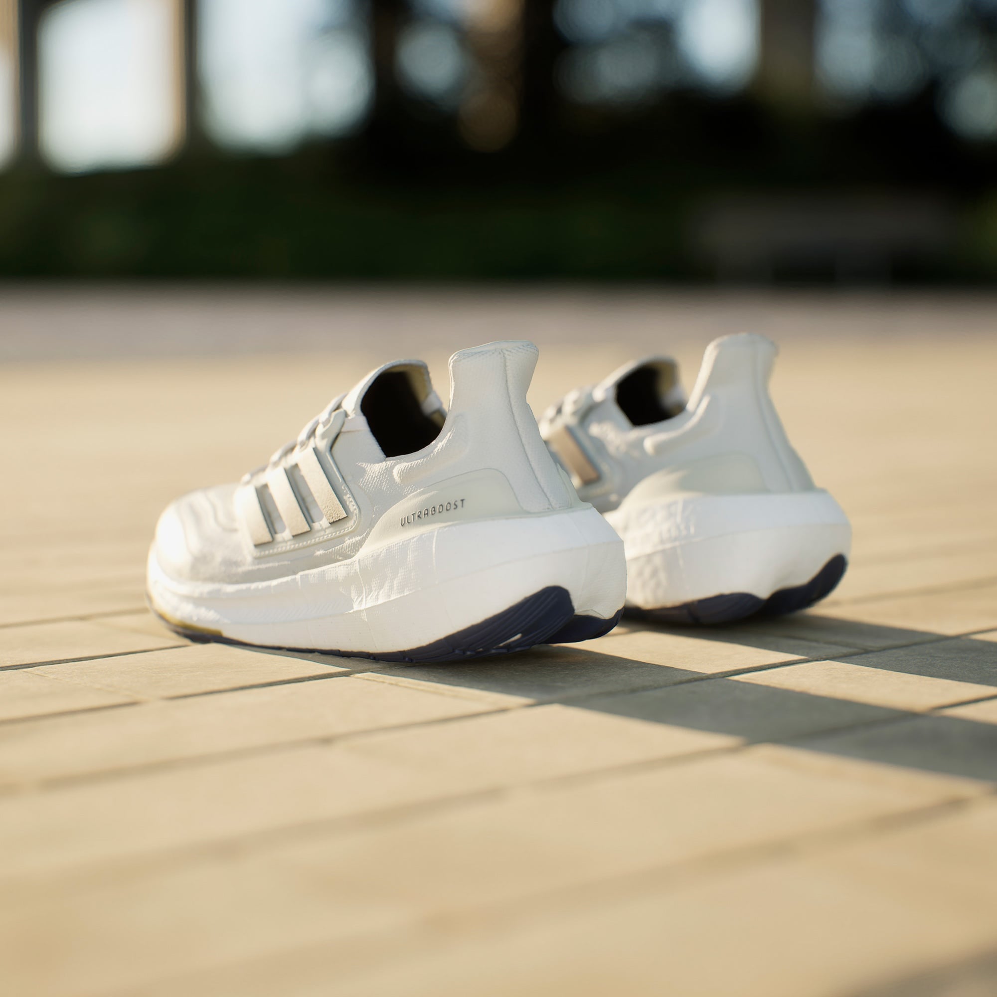 adidas Ultraboost Light  Kadın Gri Koşu Ayakkabısı