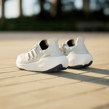  adidas Ultraboost Light  Kadın Gri Koşu Ayakkabısı