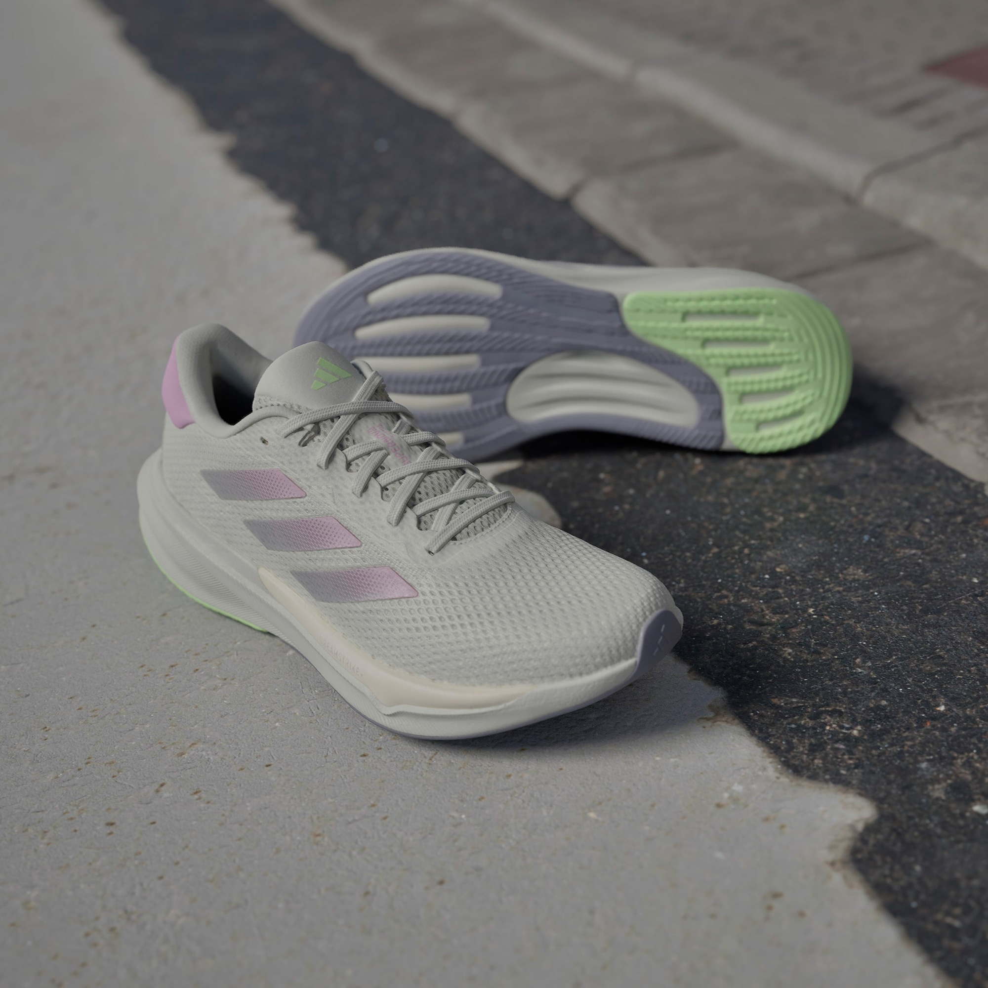 adidas Supernova Stride Kadın Beyaz Koşu Ayakkabısı