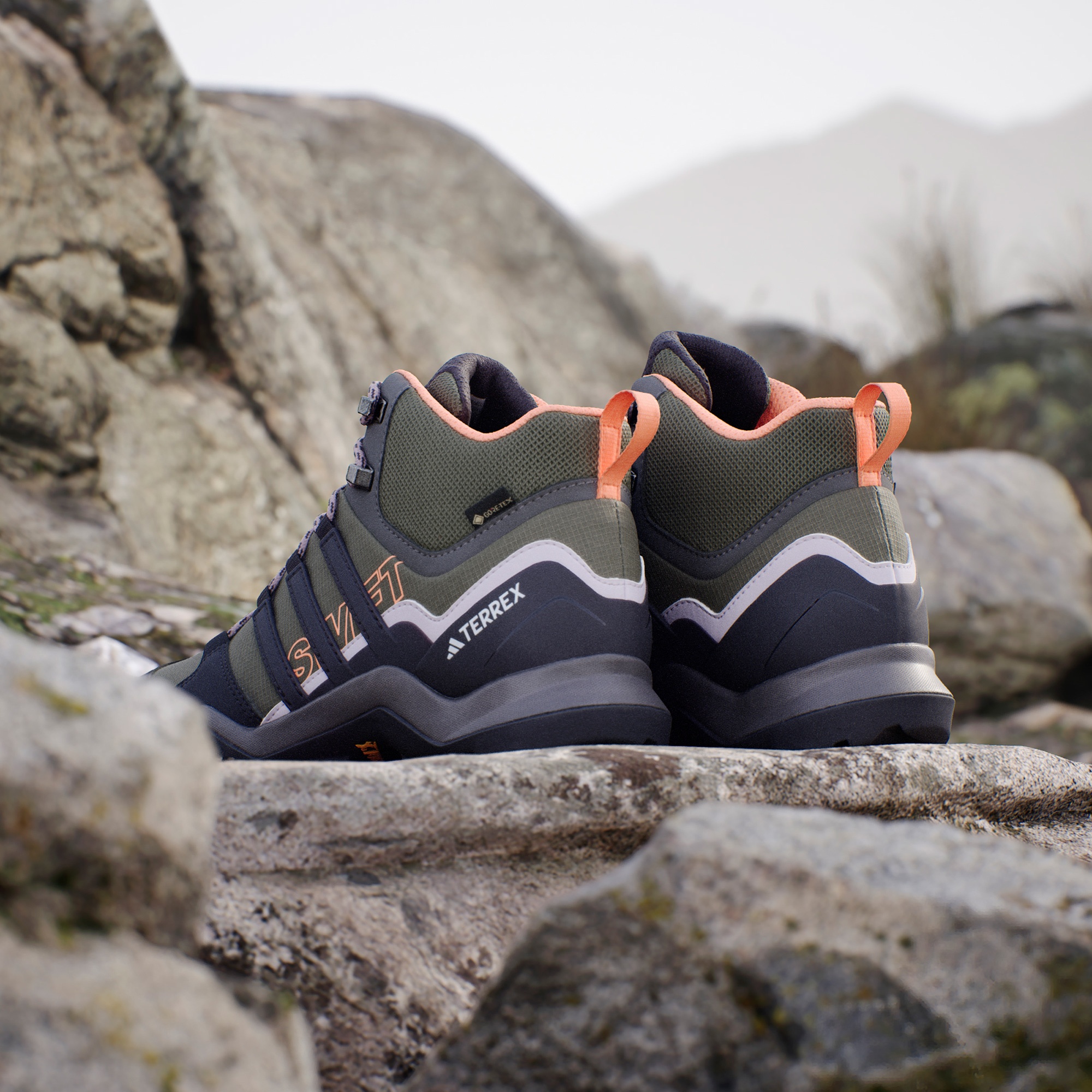 adidas Terrex Swift R2 Mid Kadın Yeşil Outdoor Ayakkabı