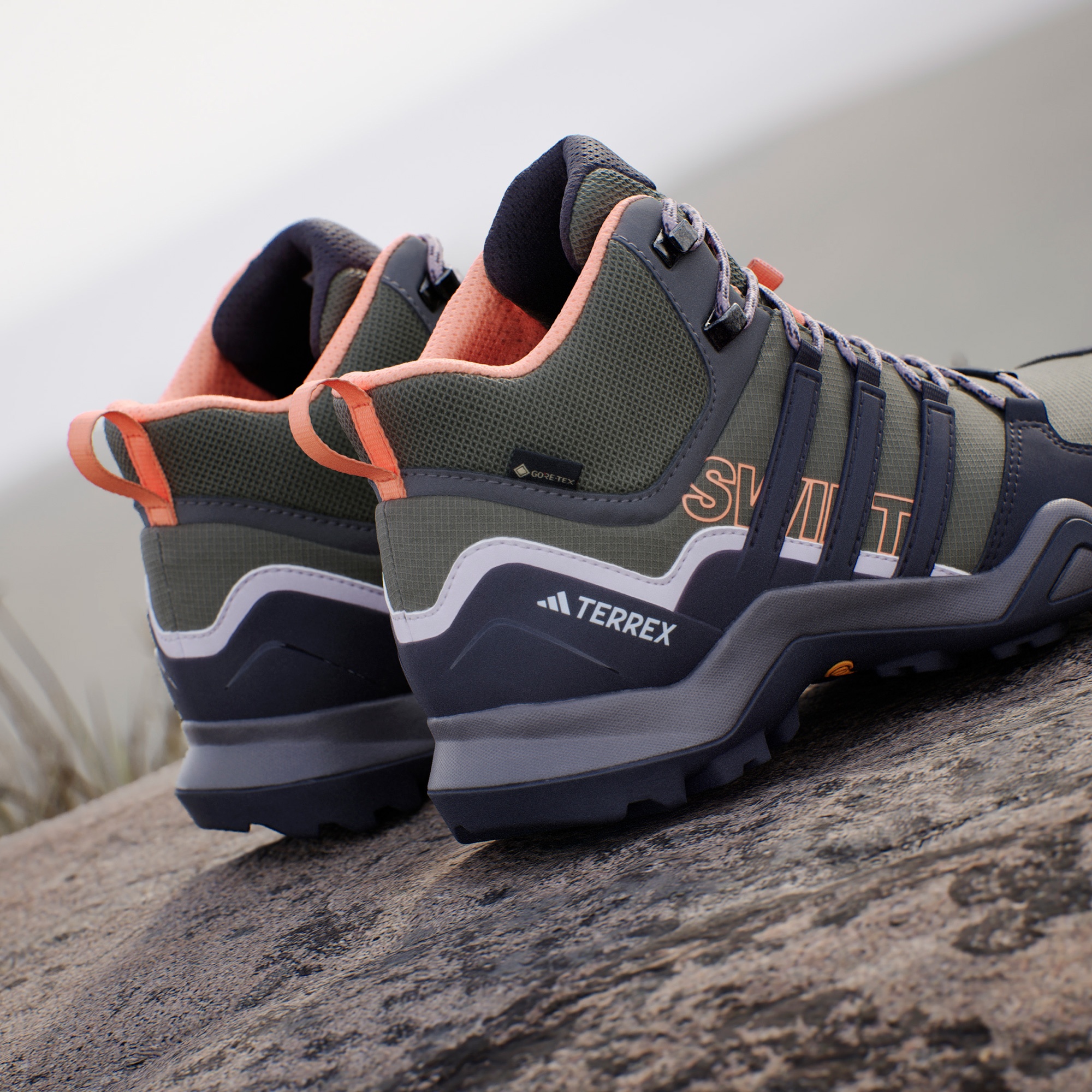 adidas Terrex Swift R2 Mid Kadın Yeşil Outdoor Ayakkabı