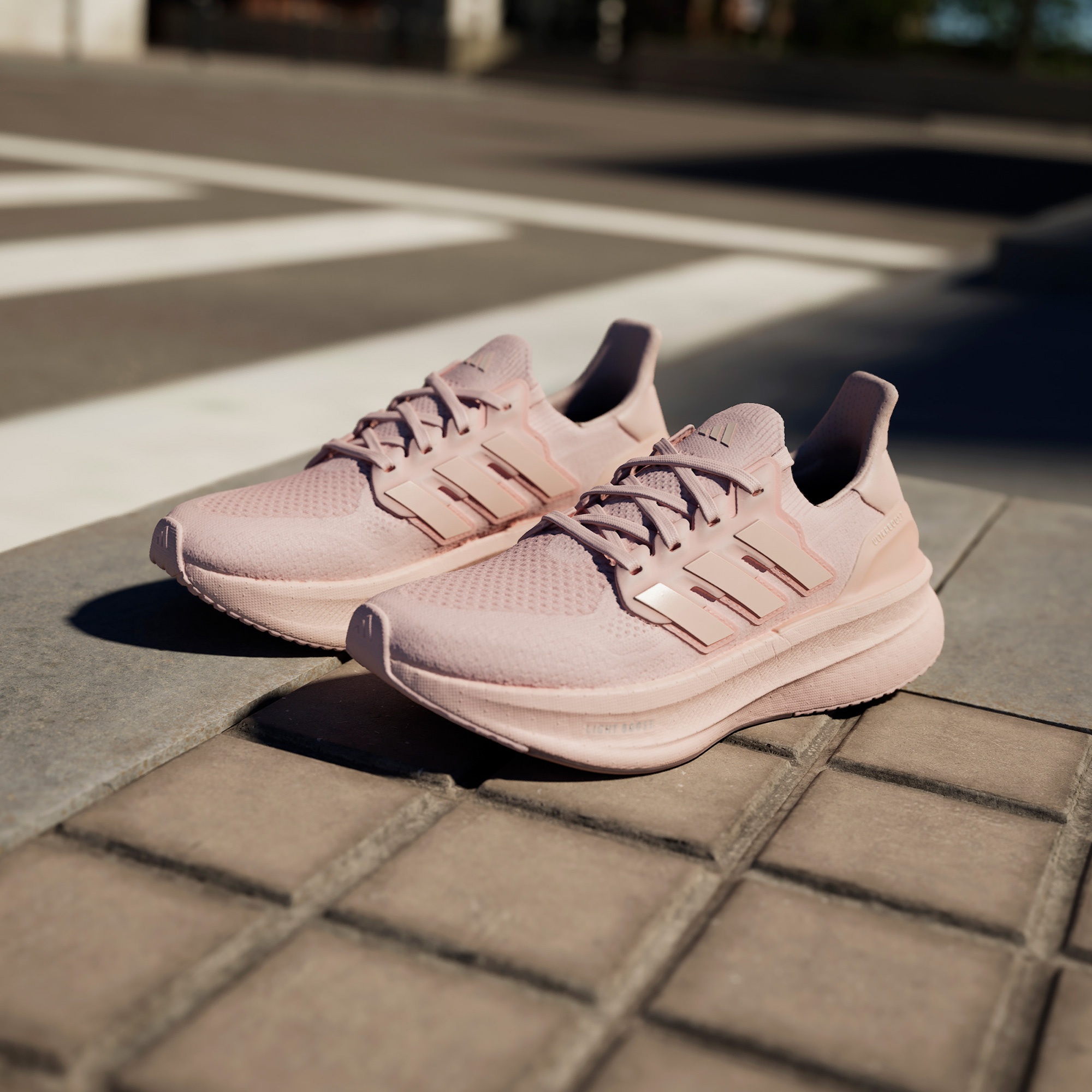 adidas Ultraboost 5 Kadın Pembe Koşu Ayakkabısı