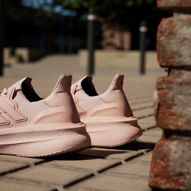  adidas Ultraboost 5 Kadın Pembe Koşu Ayakkabısı