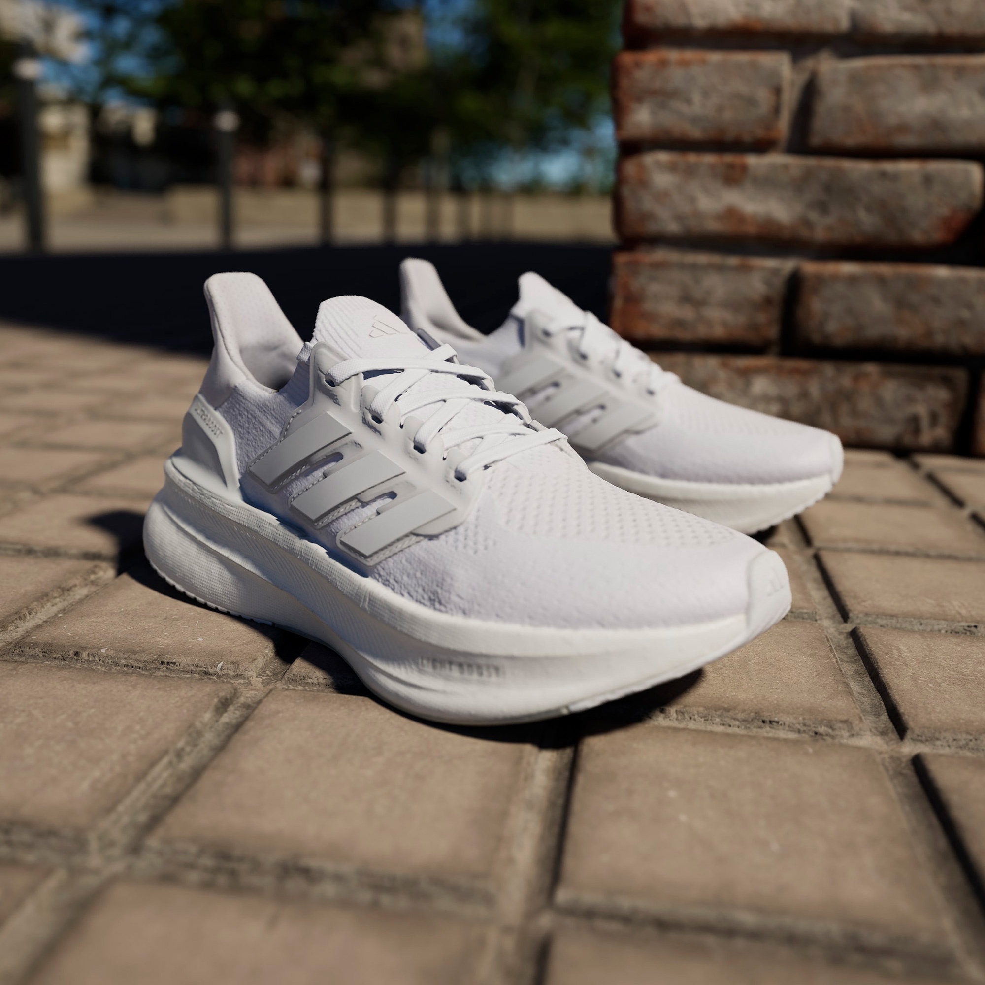 adidas Ultraboost 5 Kadın Beyaz Koşu Ayakkabısı