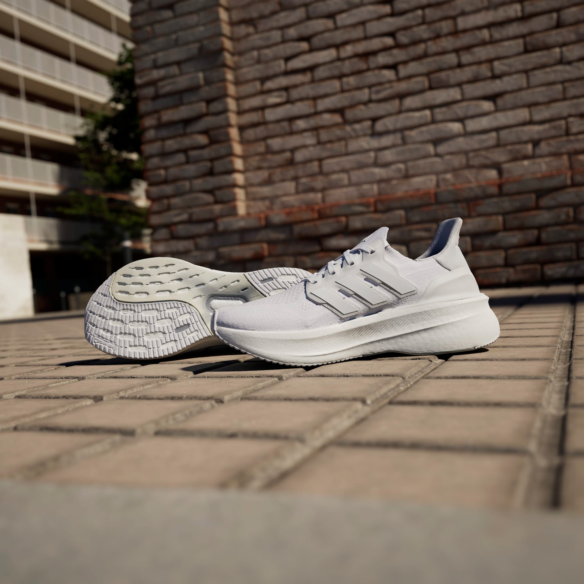 adidas Ultraboost 5 Kadın Beyaz Koşu Ayakkabısı