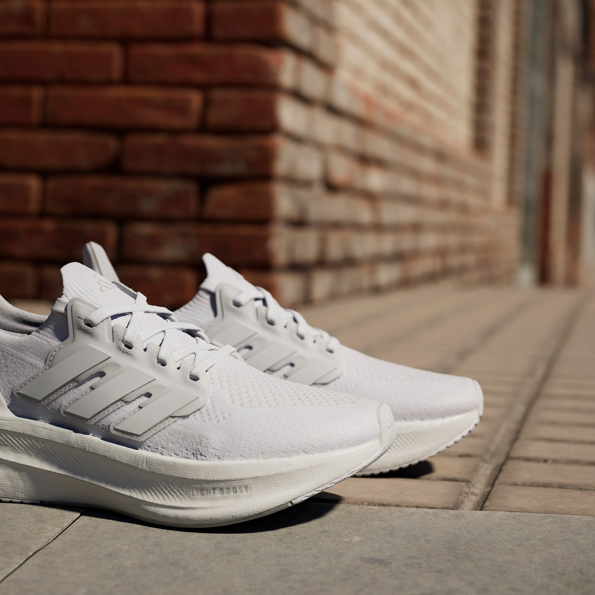 adidas Ultraboost 5 Kadın Beyaz Koşu Ayakkabısı