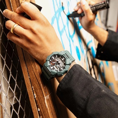  Casio GBD-300-1DR Erkek Gri-Siyah Kol Saati