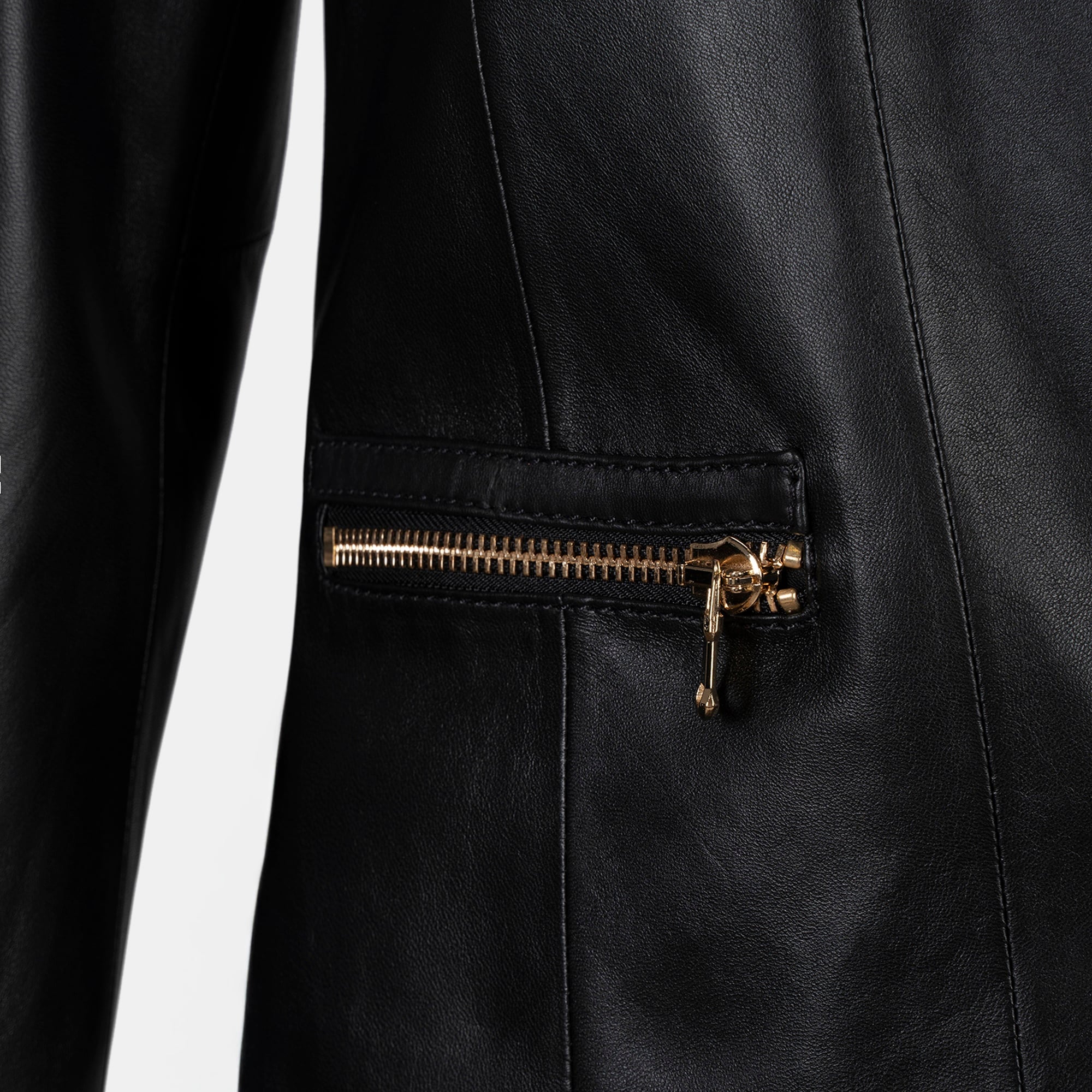 Kadın Siyah Hakim Yakalı Fit Deri Ceket