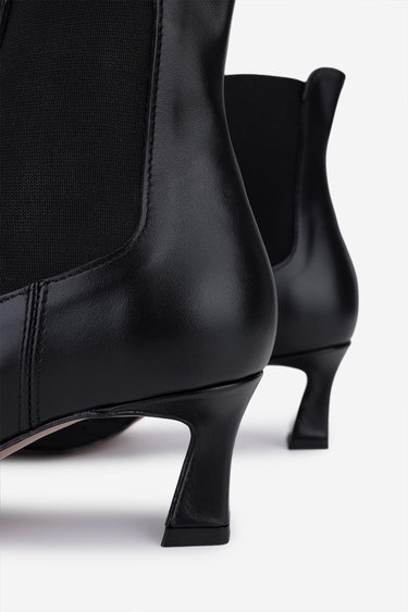  Valmenti Kadın Hakiki Deri Siyah Topuklu Bot