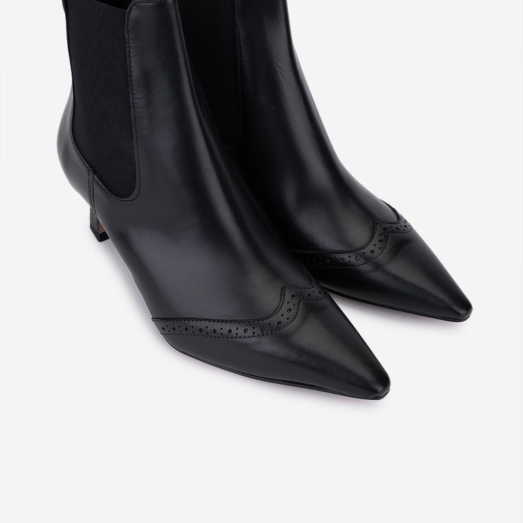 Valmenti Kadın Hakiki Deri Siyah Topuklu Bot