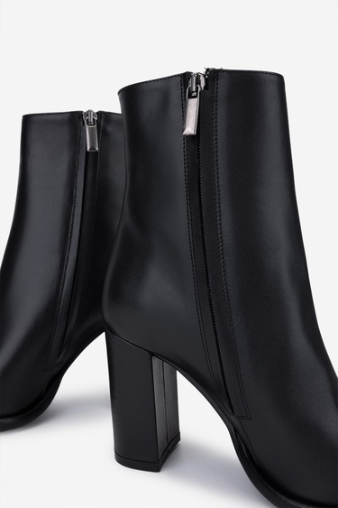 Valmenti Kadın Hakiki Deri Siyah Topuklu Bot