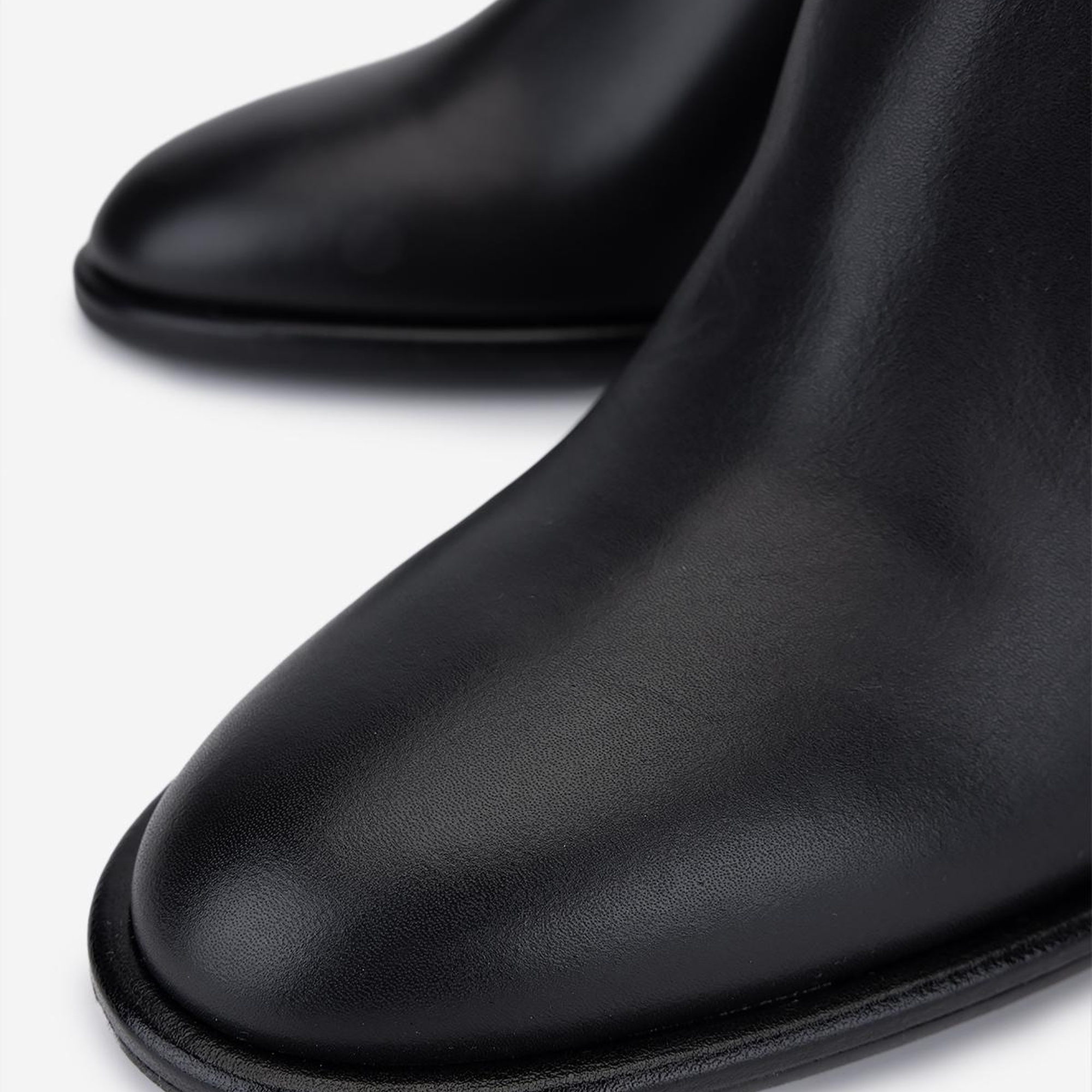 Valmenti Kadın Hakiki Deri Siyah Topuklu Bot