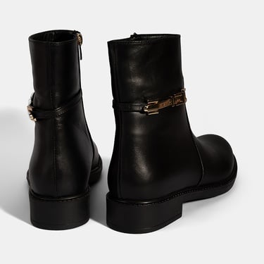  Kadın Siyah Metal Aksesuarlı Deri Bot