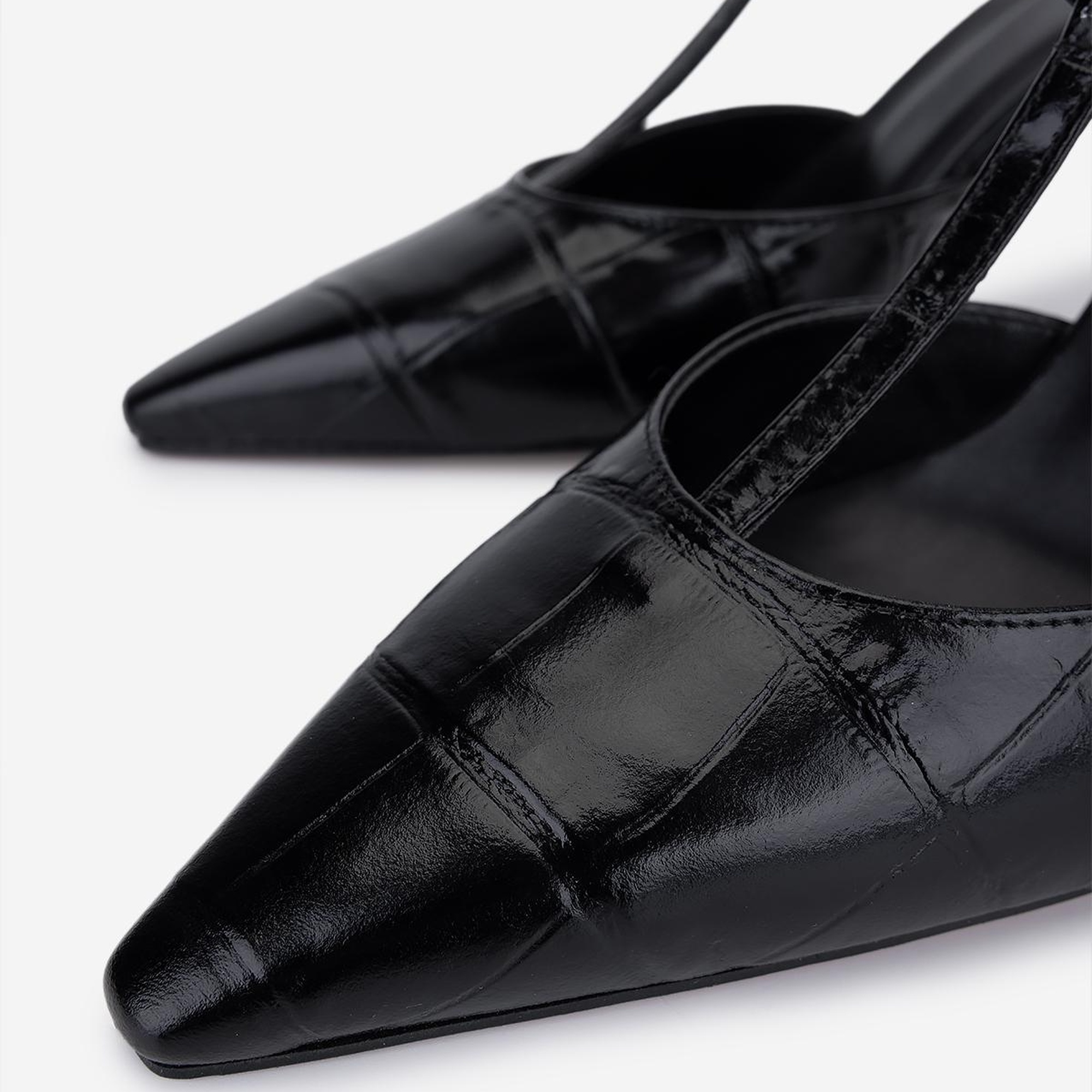 Valmenti Kadın Hakiki Deri Siyah Topuklu Ayakkabı