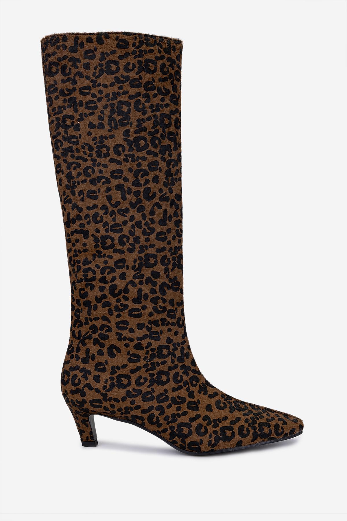 Valmenti Kadın Hakiki Deri Taba Topuklu Çizme.11542917BNCZMSK2526.Leopar Desen