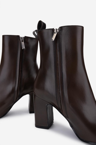  Valmenti Kadın Hakiki Deri Kahverengi Topuklu Bot