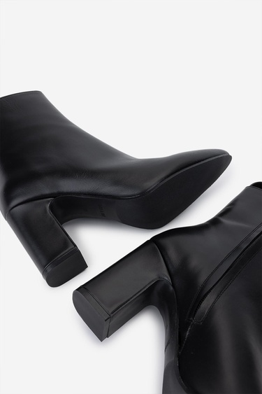  Valmenti Kadın Hakiki Deri Siyah Topuklu Bot