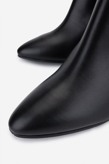  Valmenti Kadın Hakiki Deri Siyah Topuklu Bot