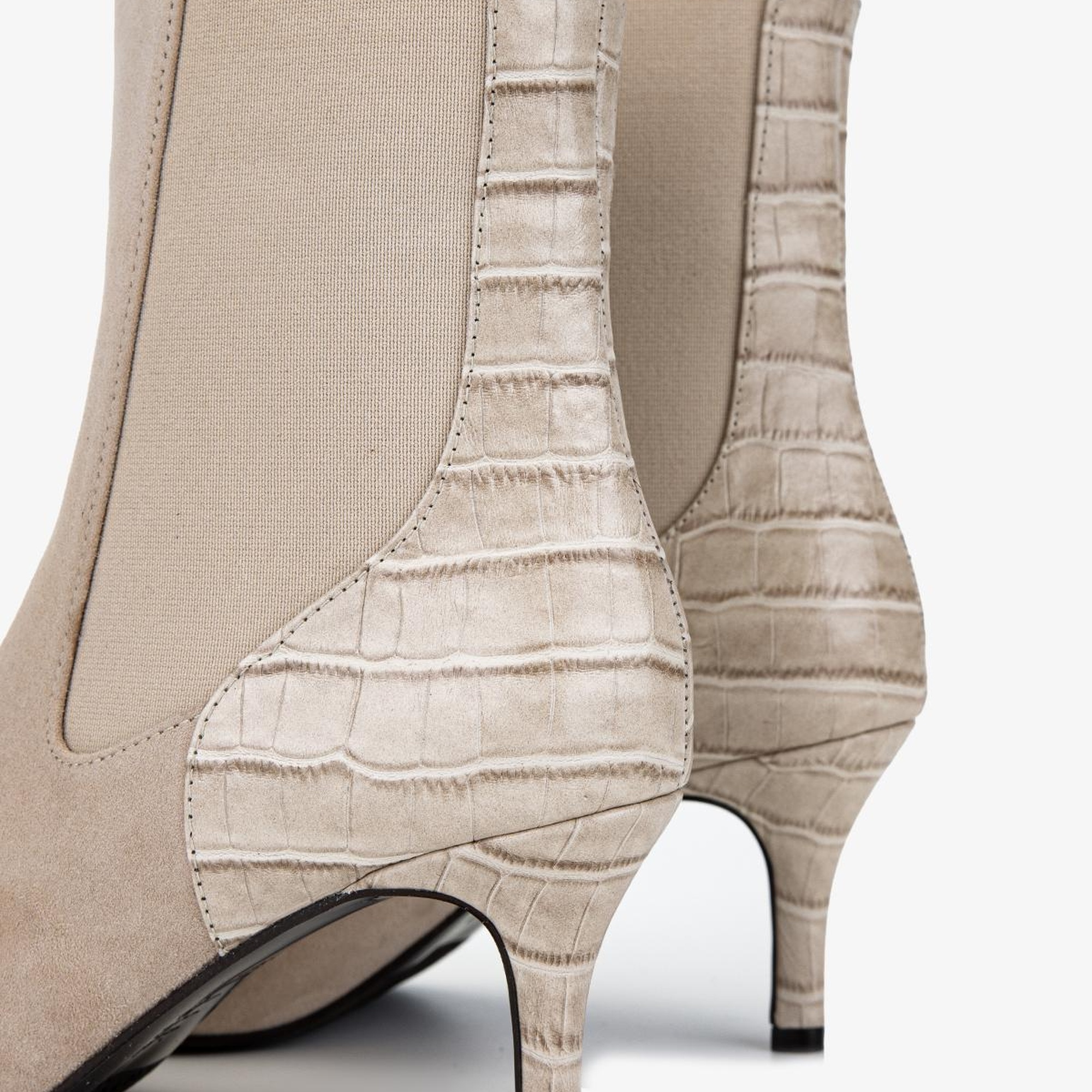 Valmenti Kadın Hakiki Deri Taş Süet Topuklu Bot