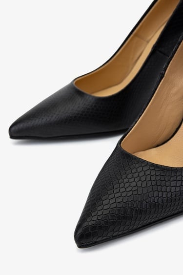  Valmenti Kadın Hakiki Deri Siyah Yılan Desen Topuklu Ayakkabı