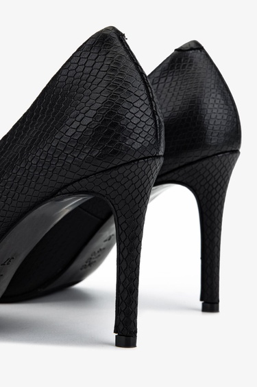  Valmenti Kadın Hakiki Deri Siyah Yılan Desen Topuklu Ayakkabı