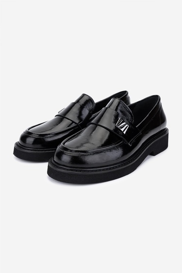  Valmenti Kadın Hakiki Deri Siyah Kırışık Rugan Loafer Ayakkabı