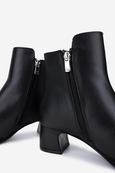  Valmenti Kadın Hakiki Deri Siyah Topuklu Bot