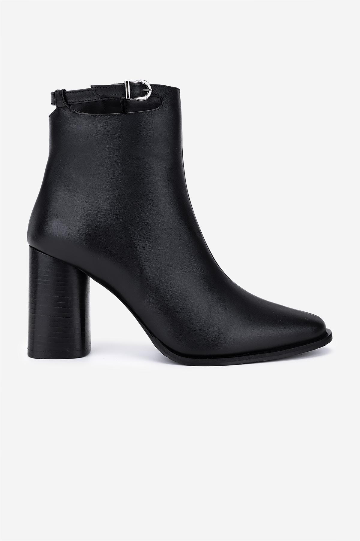  Valmenti Kadın Hakiki Deri Siyah Topuklu Bot