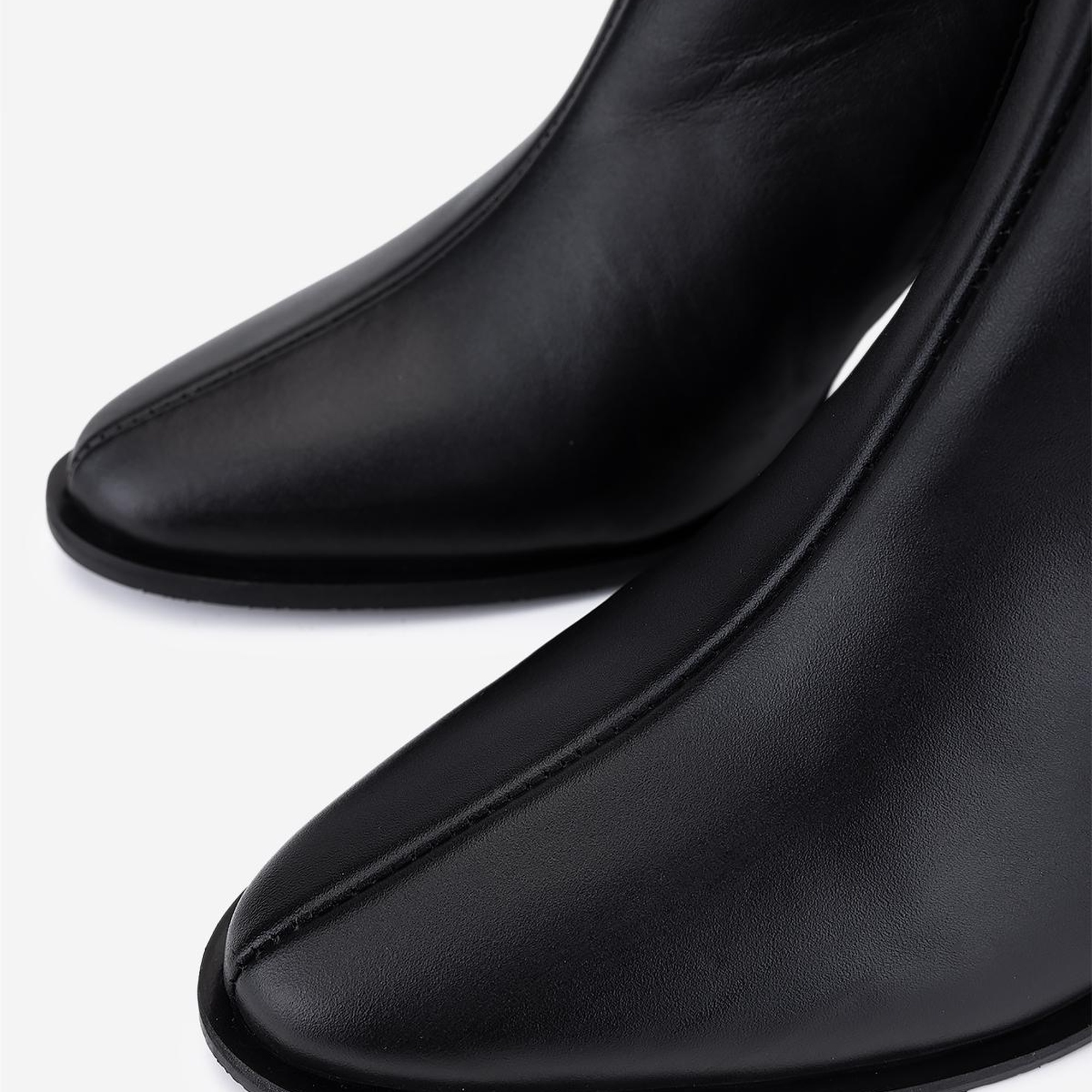 Valmenti Kadın Hakiki Deri Siyah Topuklu Bot