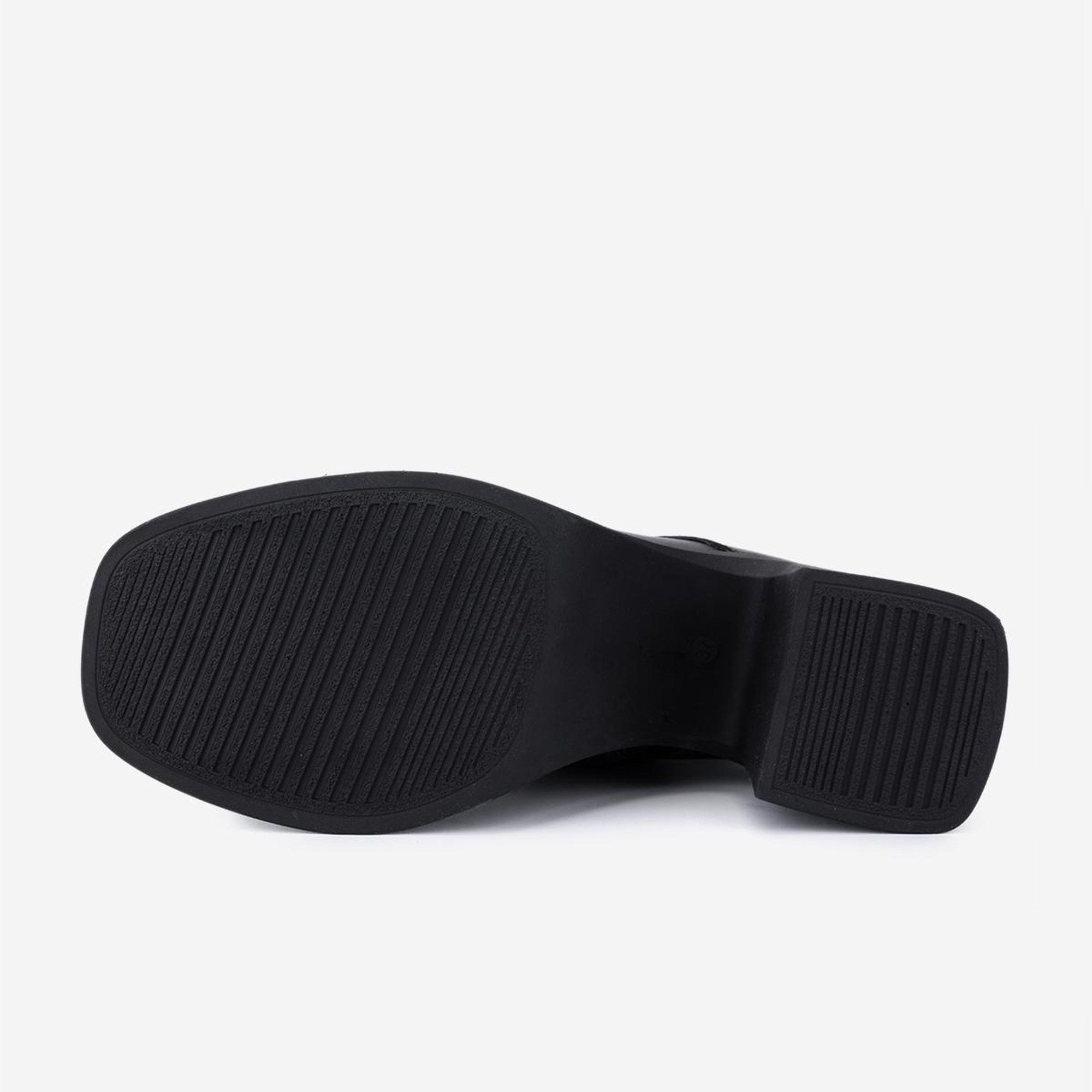 Valmenti Kadın Hakiki Deri Siyah Topuklu Bot