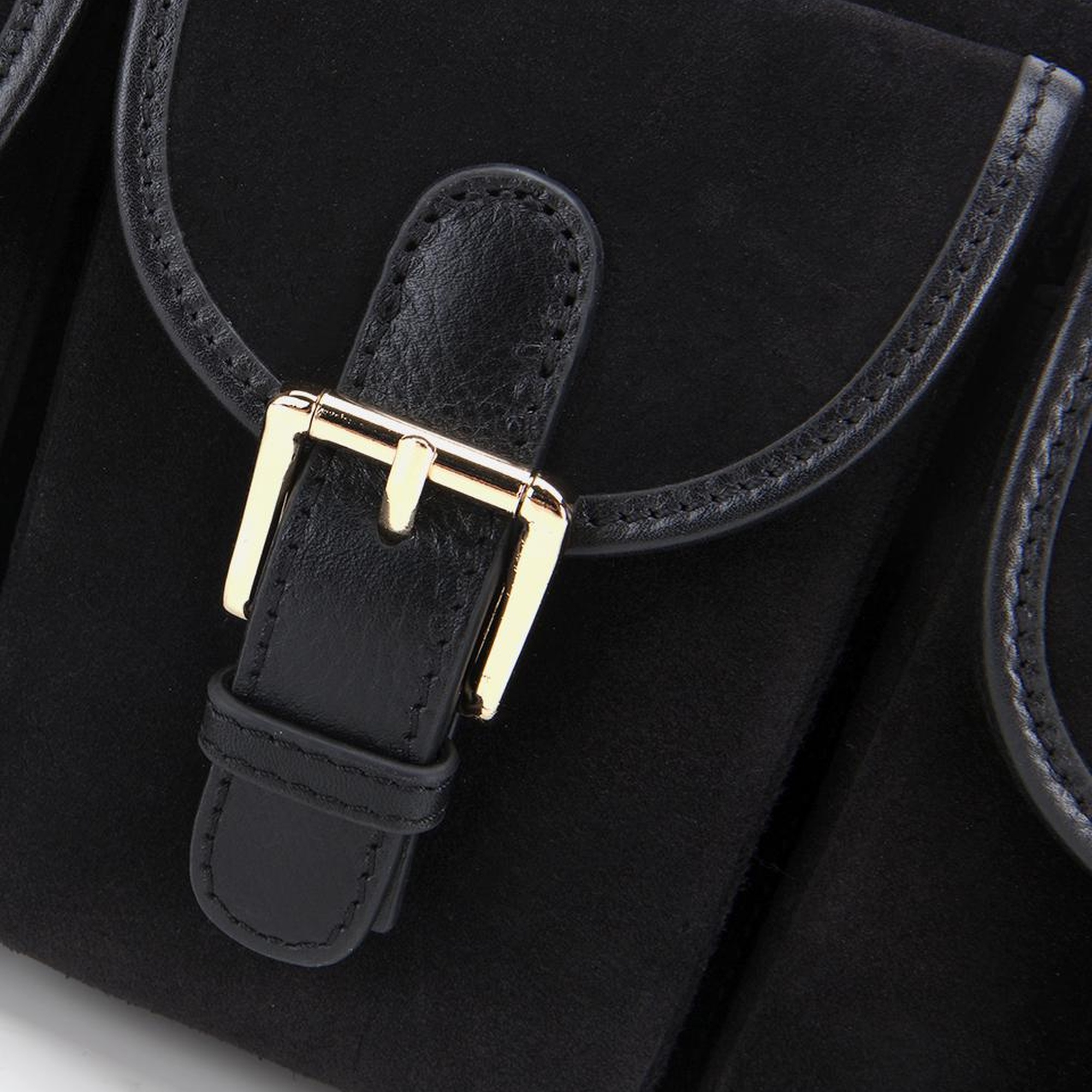 Kadın Süet Deri Siyah Cepli Tokalı Omuz Çantası