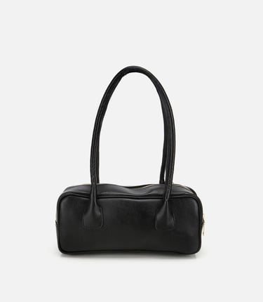  Kadın Siyah Charm Detaylı Omuz Çantası