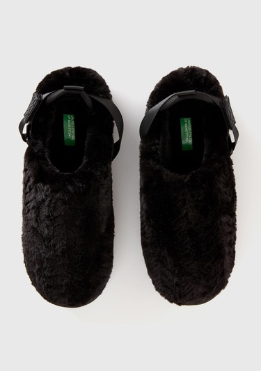  Kadın Siyah Kürklü Ayakkabı