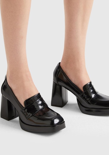  Kadın Siyah Suni Deri Topuklu Loafer