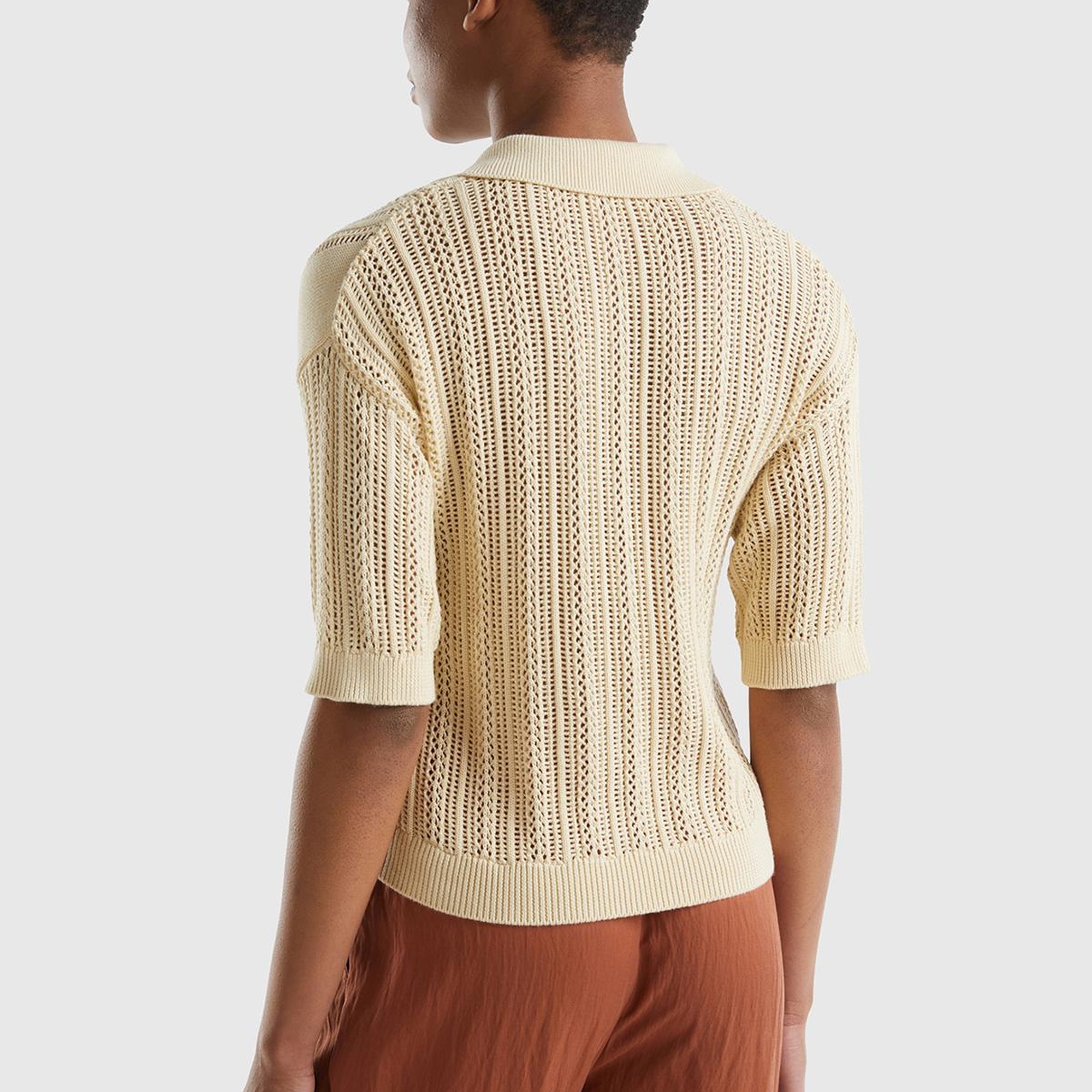 Kadın Bej %100 Pamuk Tığ İşi Kolları Büzgülü Polo Yaka Triko T-Shirt