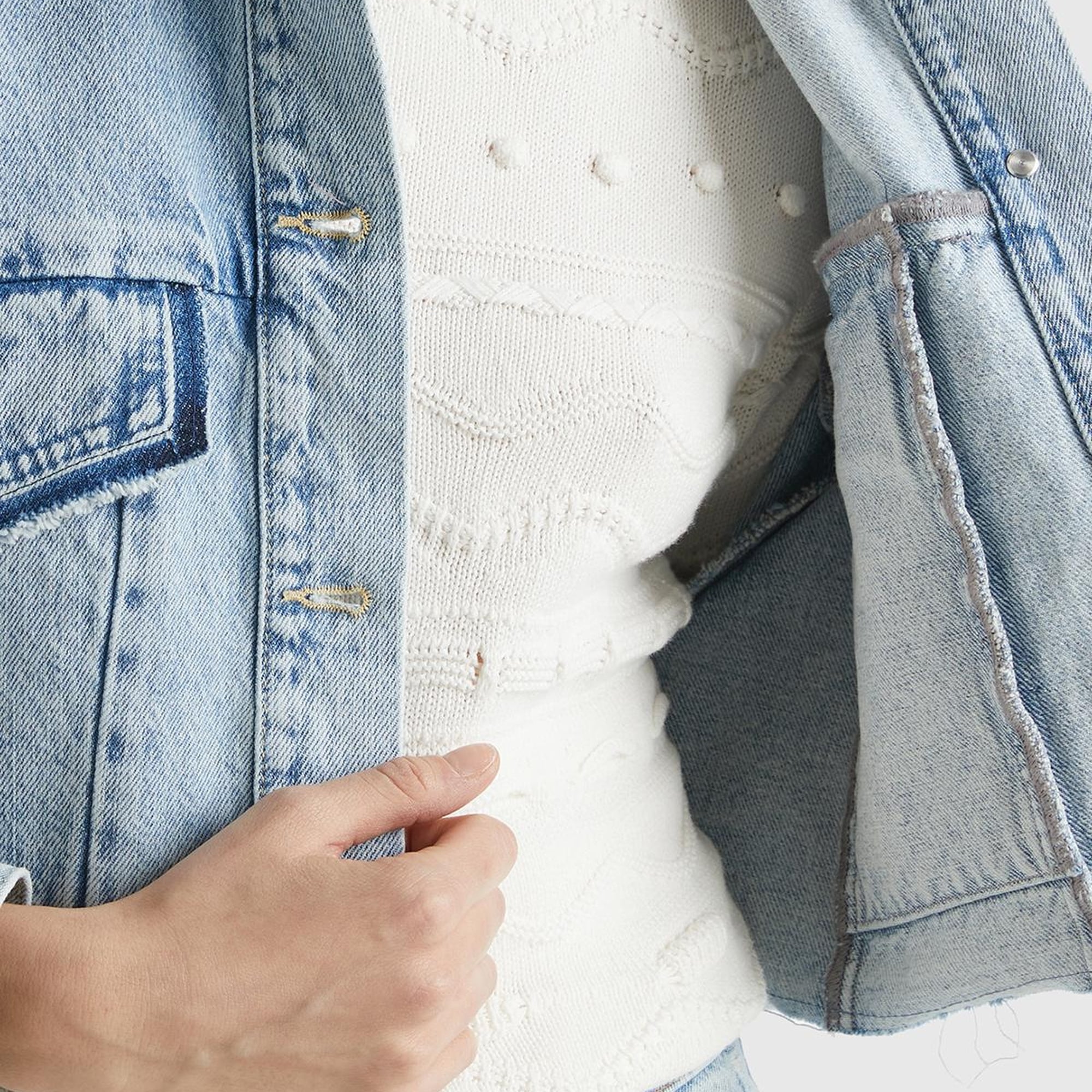 Kadın Mavi %100 Pamuk Yama Cepli Crop Kesim Denim Ceket