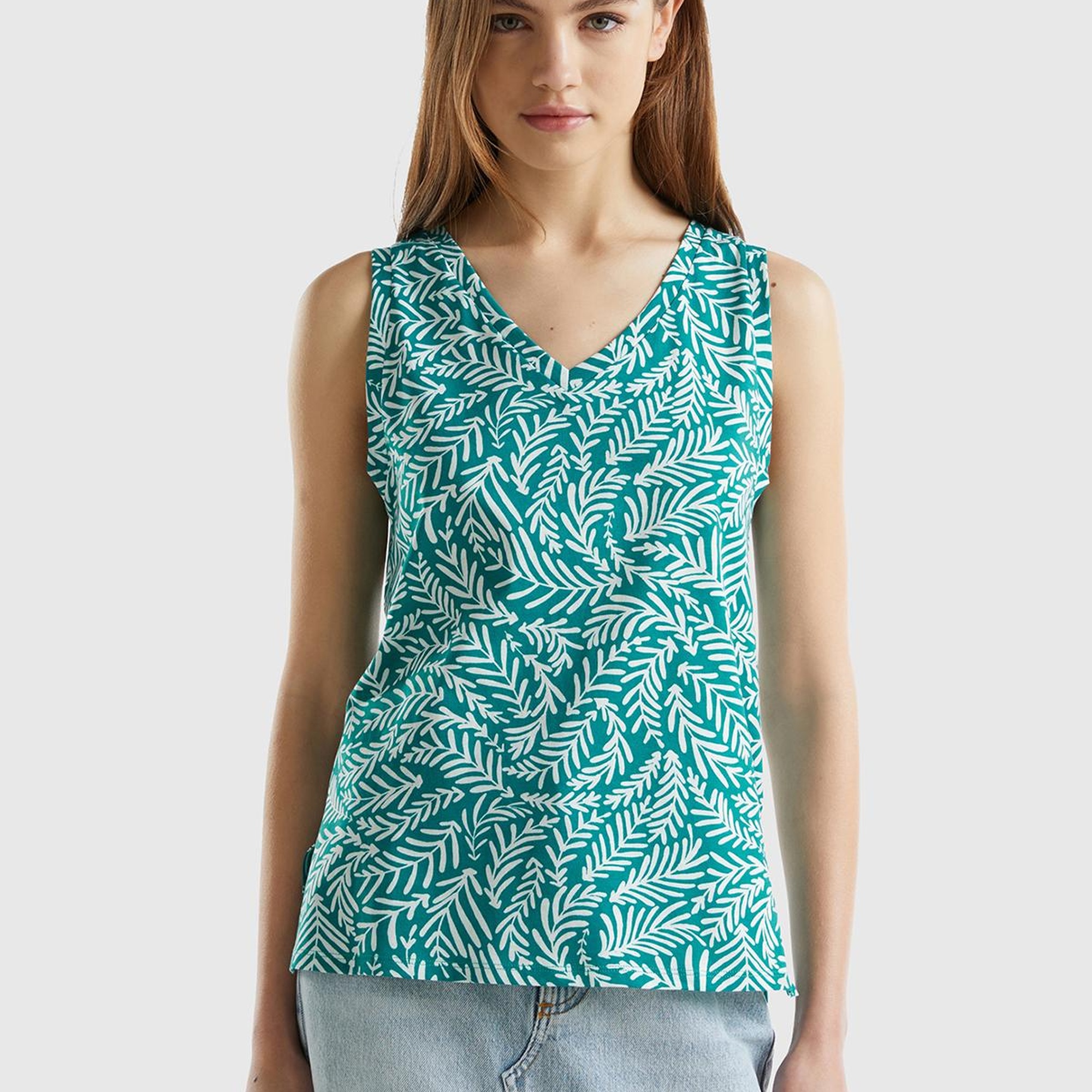 Kadın Yeşil Mix %100 Pamuk Tamamı Desenli Yırtmaçlı Geniş V Yaka Atlet