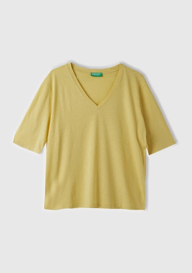  Kadın Açık Sarı Pamuk Keten Karışımlı V Yaka Rahat Kesim T-Shirt