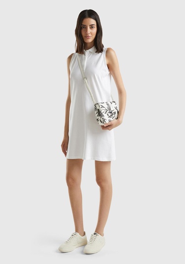  Kadın Beyaz Pamuk Karışımlı Göğsü Logo İşlemeli Düğmeli Polo Yaka Elbise