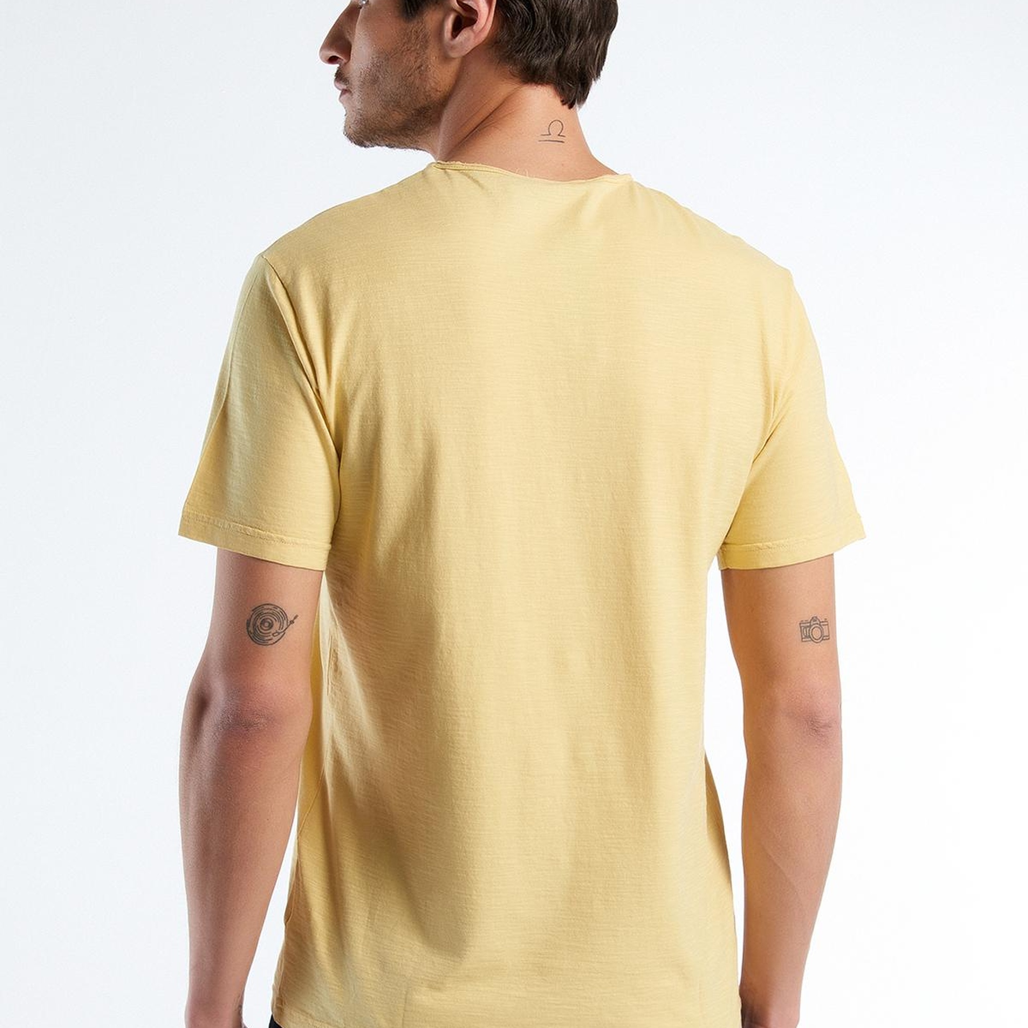 Erkek Açık Sarı V Yaka Slub T-shirt